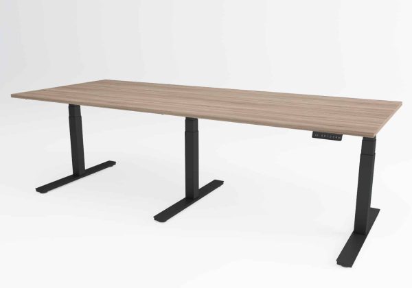 Ergolux Meeting miza v crni barvi.